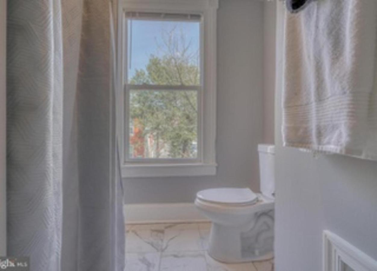 Budget Bed Room Near Downtown Inner Harbor W Free Parking Baltimore Bagian luar foto